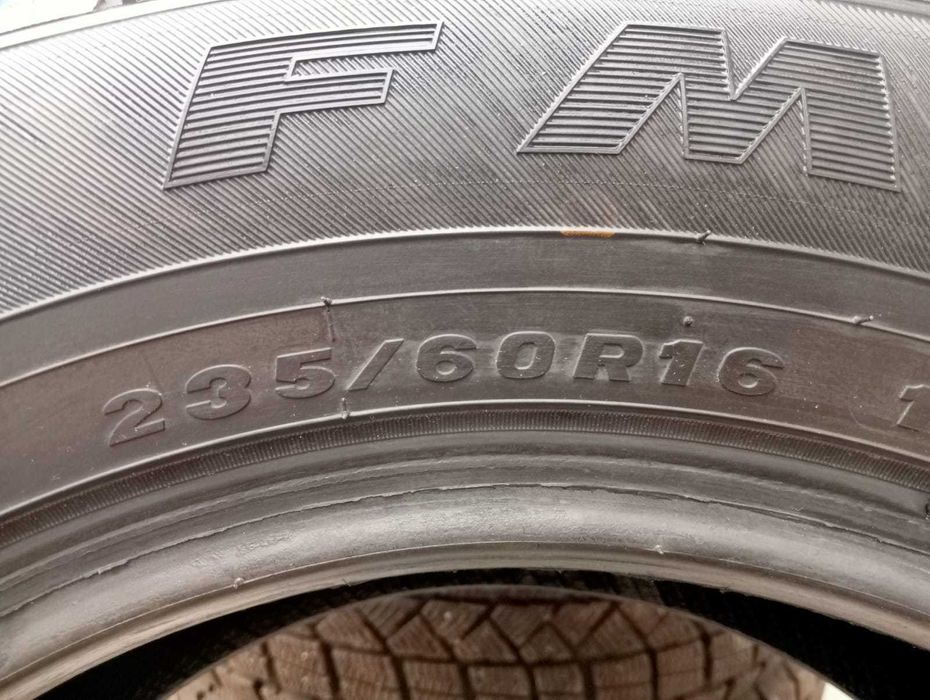 Резина зимняя 235/60R16