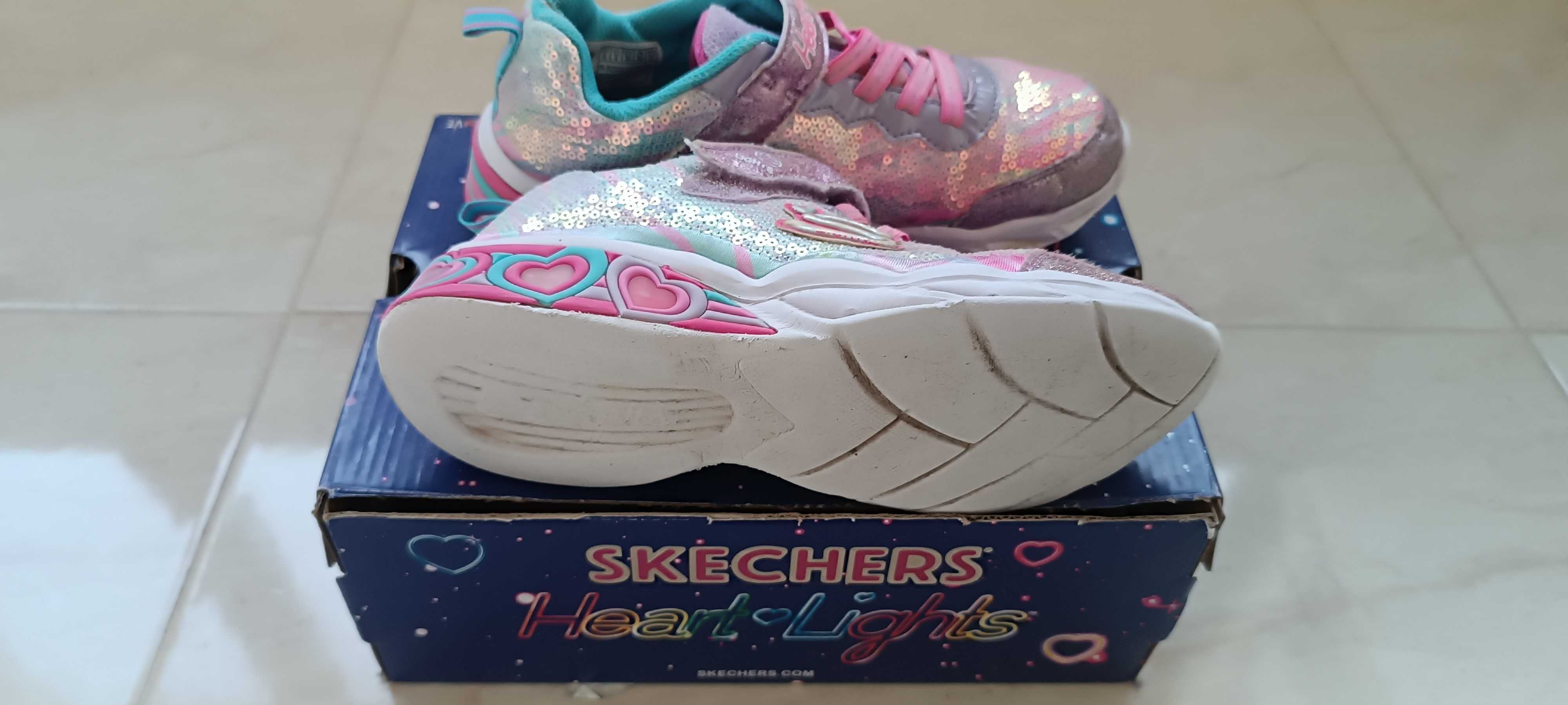 Детски обувки 35 номер маратонки Sketchers и сандали Nike