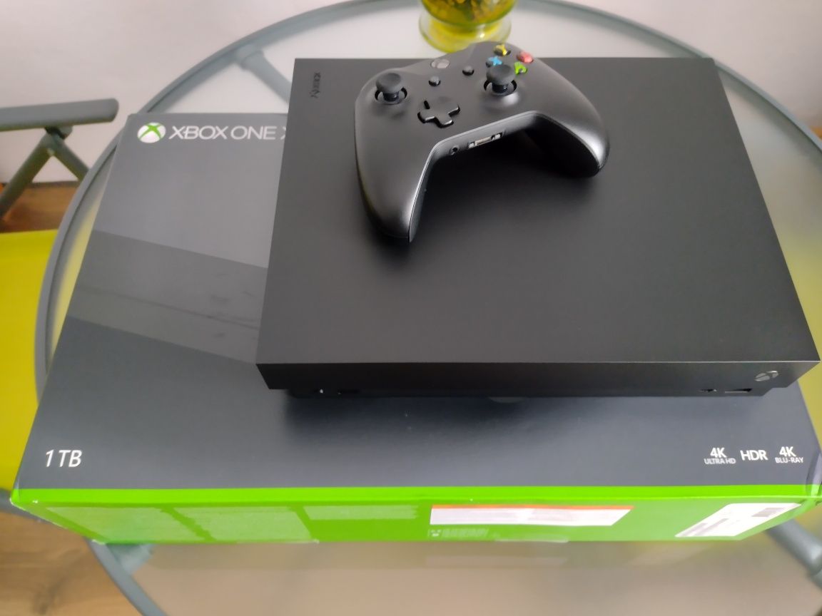 Xbox One X 1 TB Impecabil + 13 luni Garantie