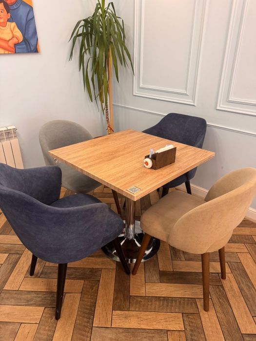 Продам 4 стола 80х80