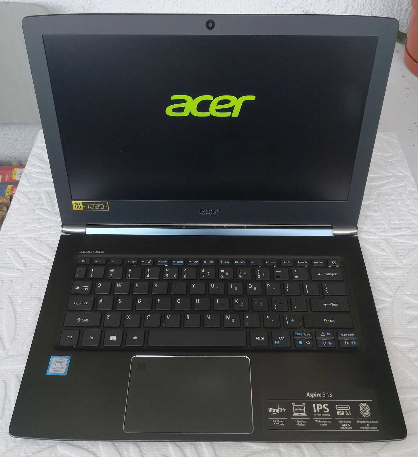 Продавам перфектен лаптоп-ултрабук Acer Aspire S13 с гаранция