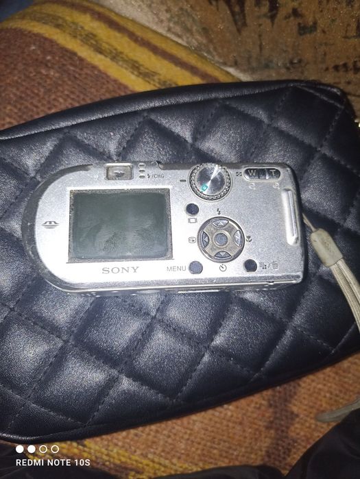 Vând aparat foto Sony