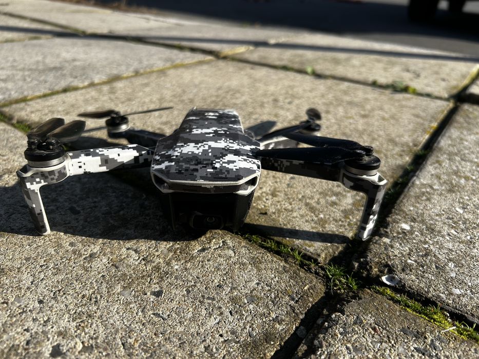 DJI mini SE дрон