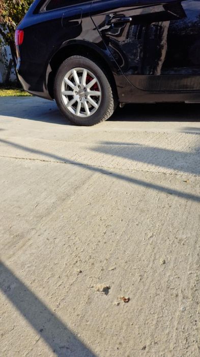 Vând jante audi R16