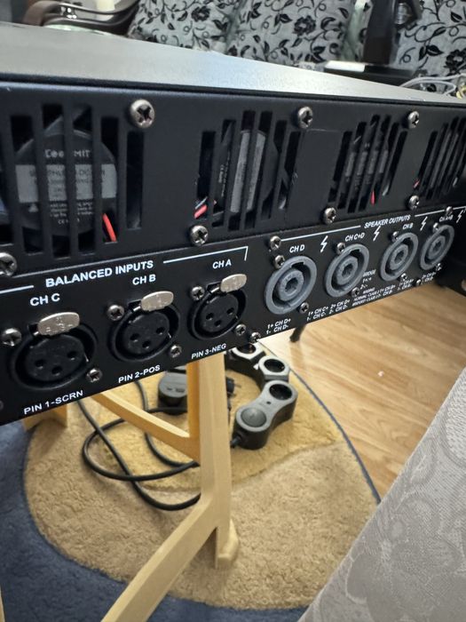 Labgruppen fp 20000 (sinbosen) 4x4000w Pret fix ca dynacord vl fbt xa