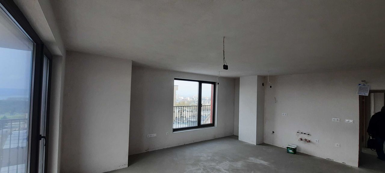 Продава се Тристаен апартамент в Варна, Победа - 115 кв.м за 1966 €/кв.м - Снимка #4