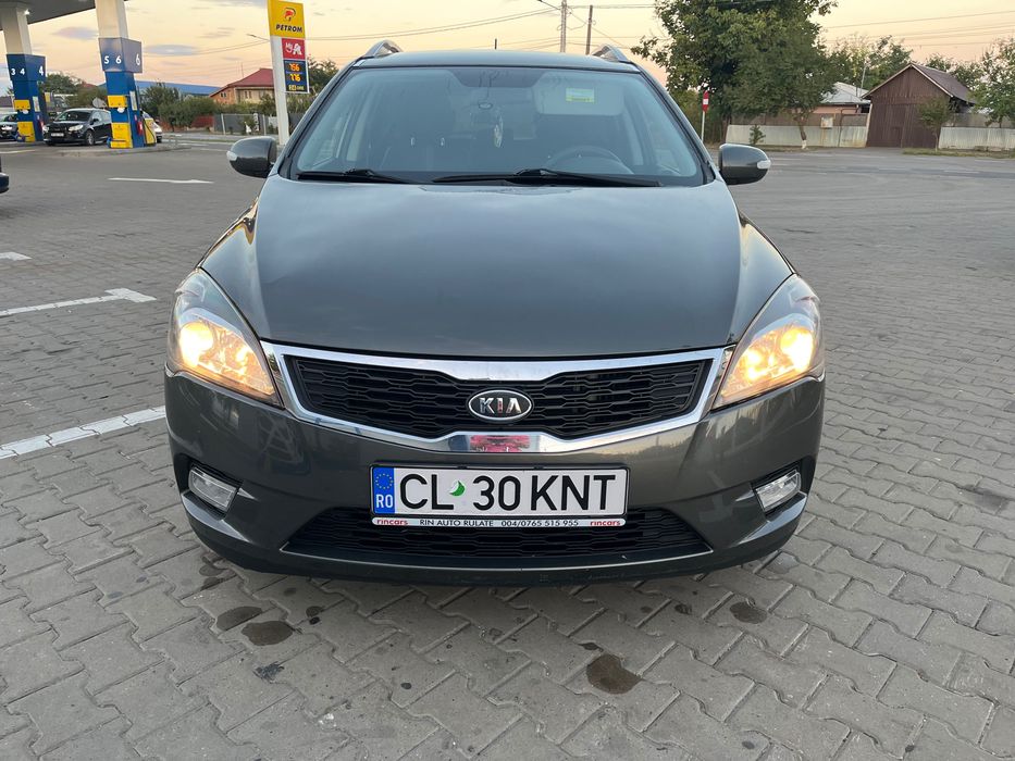 Kia cee’d SW 1.6 CRDi 115 CP – An 2012 – Stare foarte bună