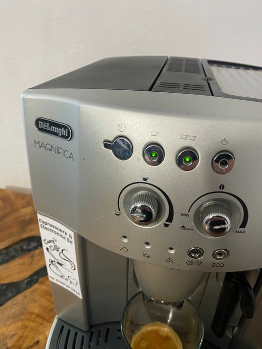 expresor / espressor cafea delonghi magnifica