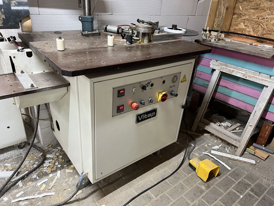 Masina de aplicat cant abs