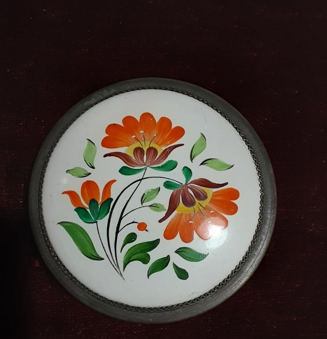 Шкатулка  финифть