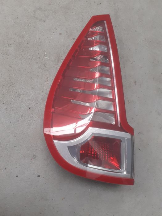 Stop Lampă Triplă Stanga Spate Aripă Renault Scenic 3