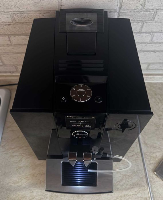 Еспресо Кафемашини Jura IMPRESSA F8