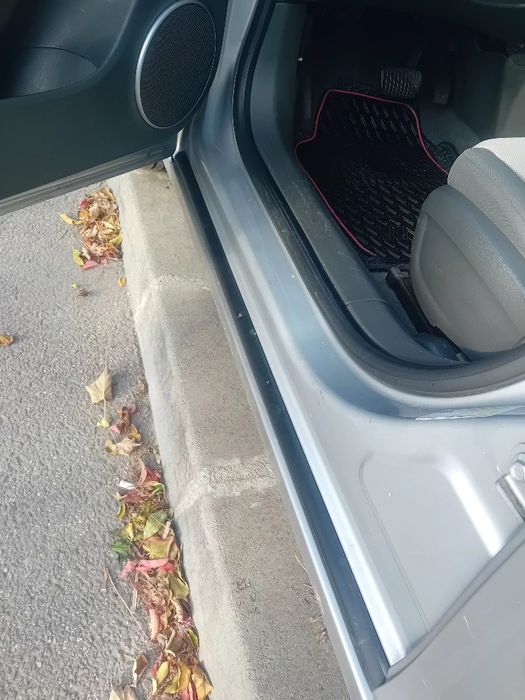 Vand  Schimb cu moto  Chevrolet Cruze  Benzină Automat / 2009