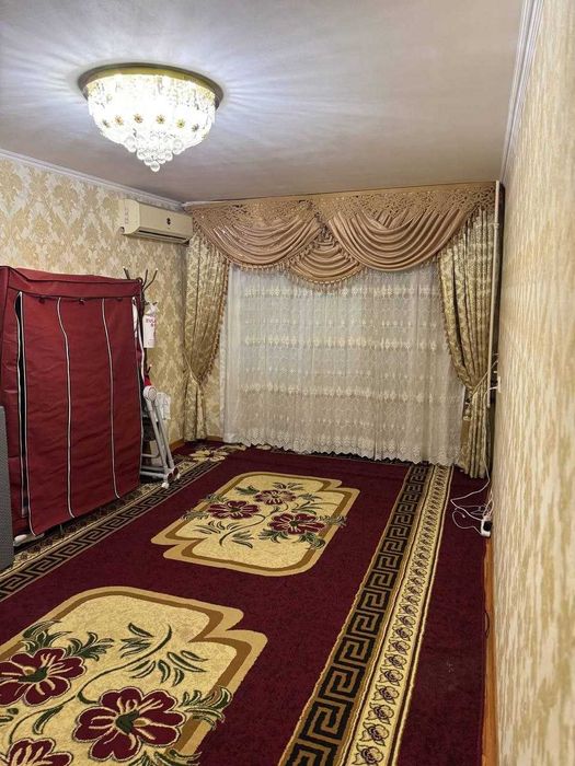 3 xonali kvartira sotiladi