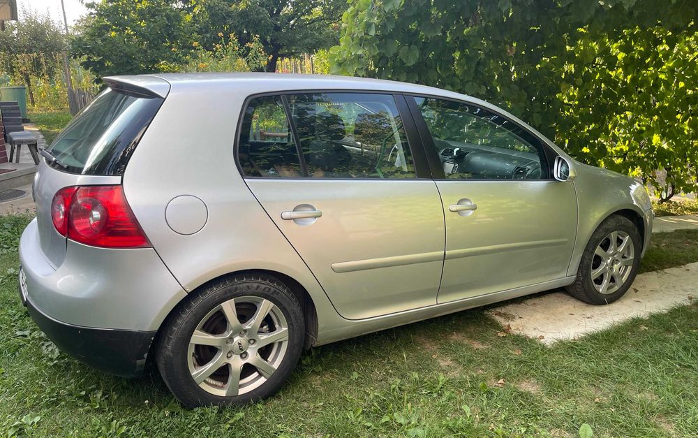 Volkswagen Golf 5 1.6 FSI ,Benzina, 115 CP