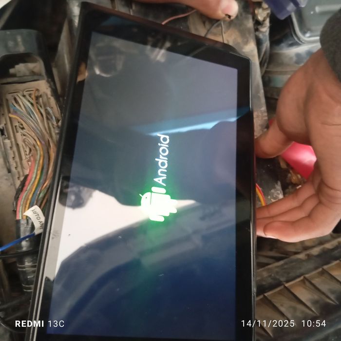 Monitor Android holati ideal