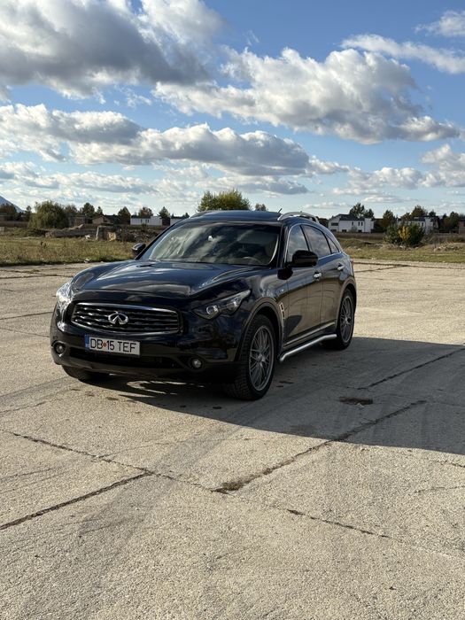 Infiniti fx30d full options