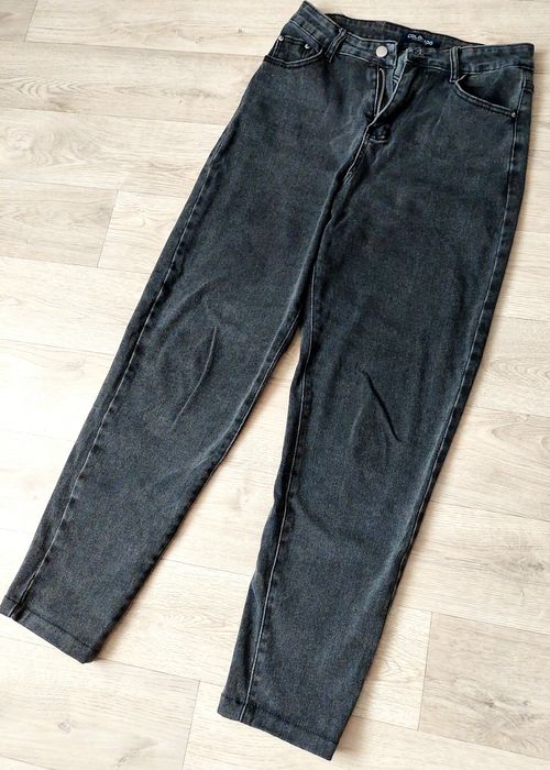 Продам женские джинсы