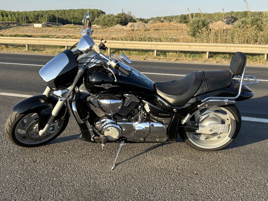 Vand Suzuki Intruder m1800r modificat + accesorii
