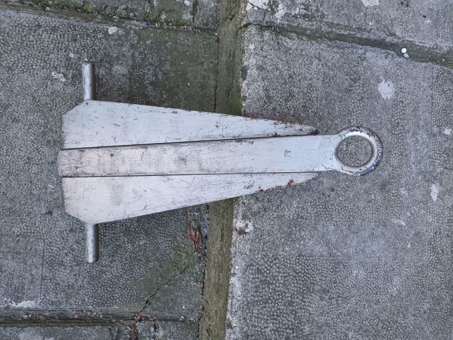 Котва за лодка здрава