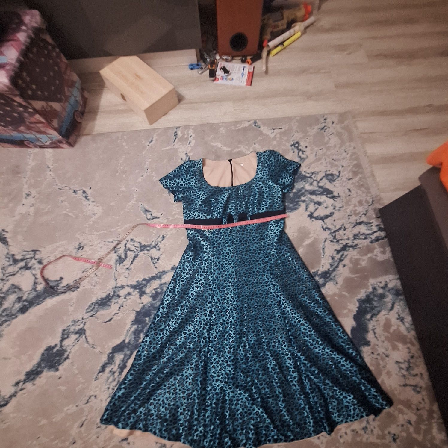 Vând rochie eleganta46masura