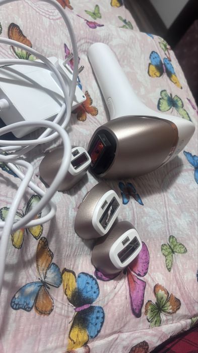 Lumea Seria 9900 Epilator IPL cu SenseIQ