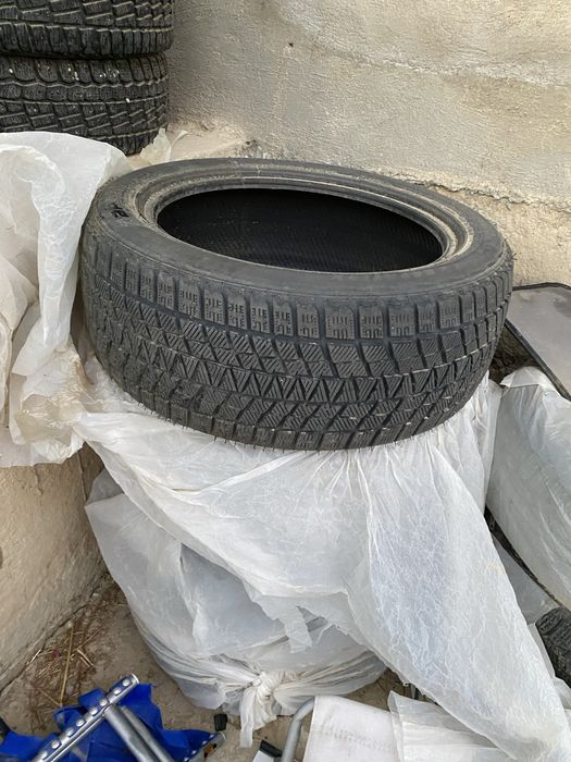 Продам зимние шины Kapsen R17 в хорошем состоянии