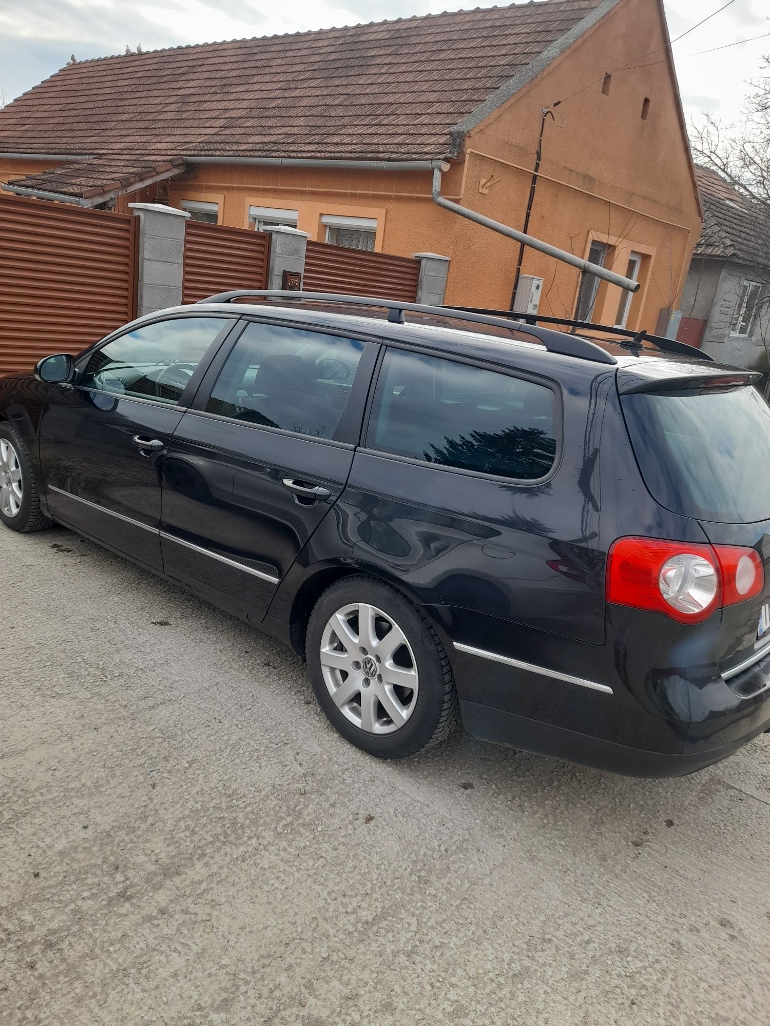 Vând Volkswagen Passat