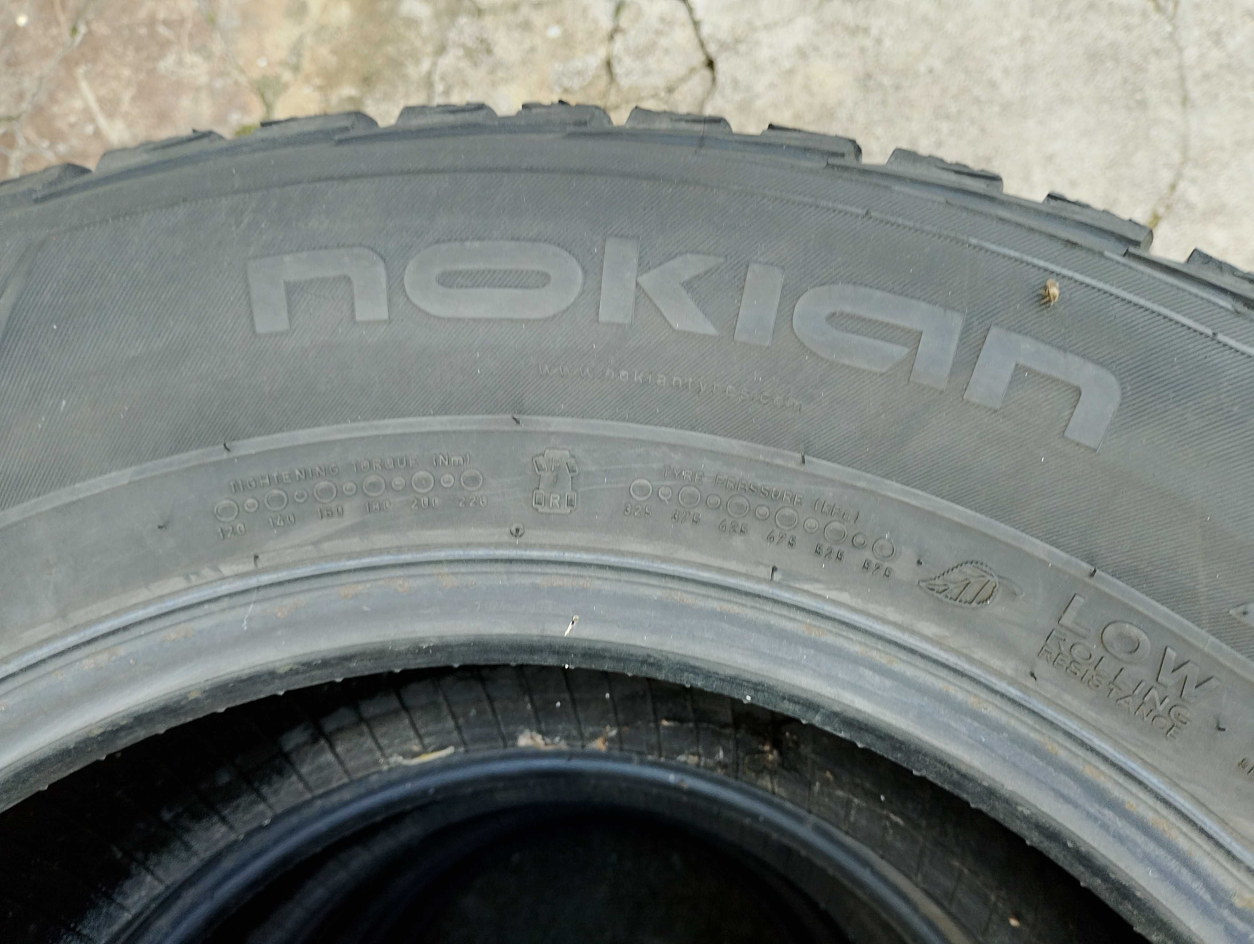 235/65/16 C 4бр.Nokian Зимни гуми Бусови