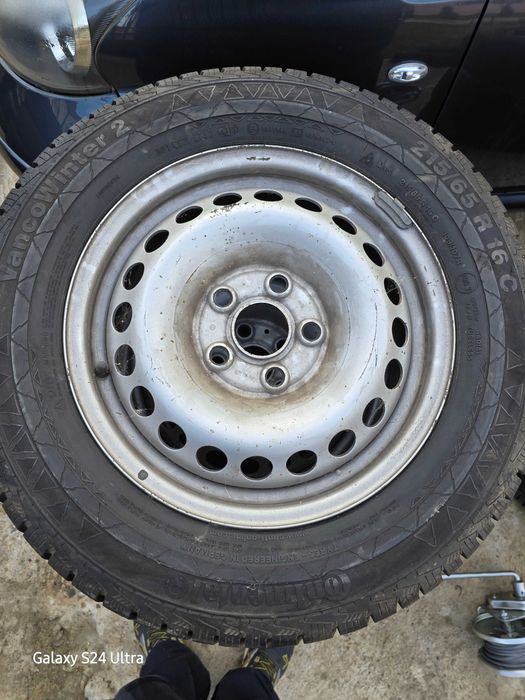Бусови гуми 215 65 R16C VW