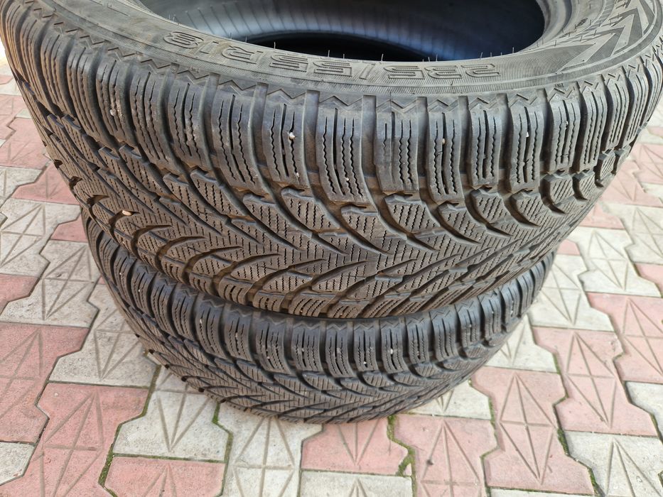 Anvelope Iarnă Nokian 235 55 18