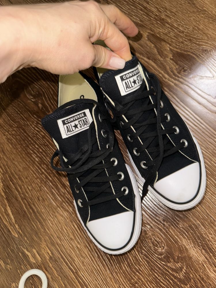 Срочно! Кеды Converse!