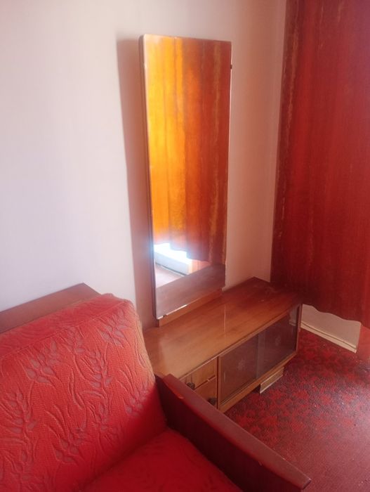 Секция от соца, сгъваемо легло, портманто, четирикрилен гардероб и др.