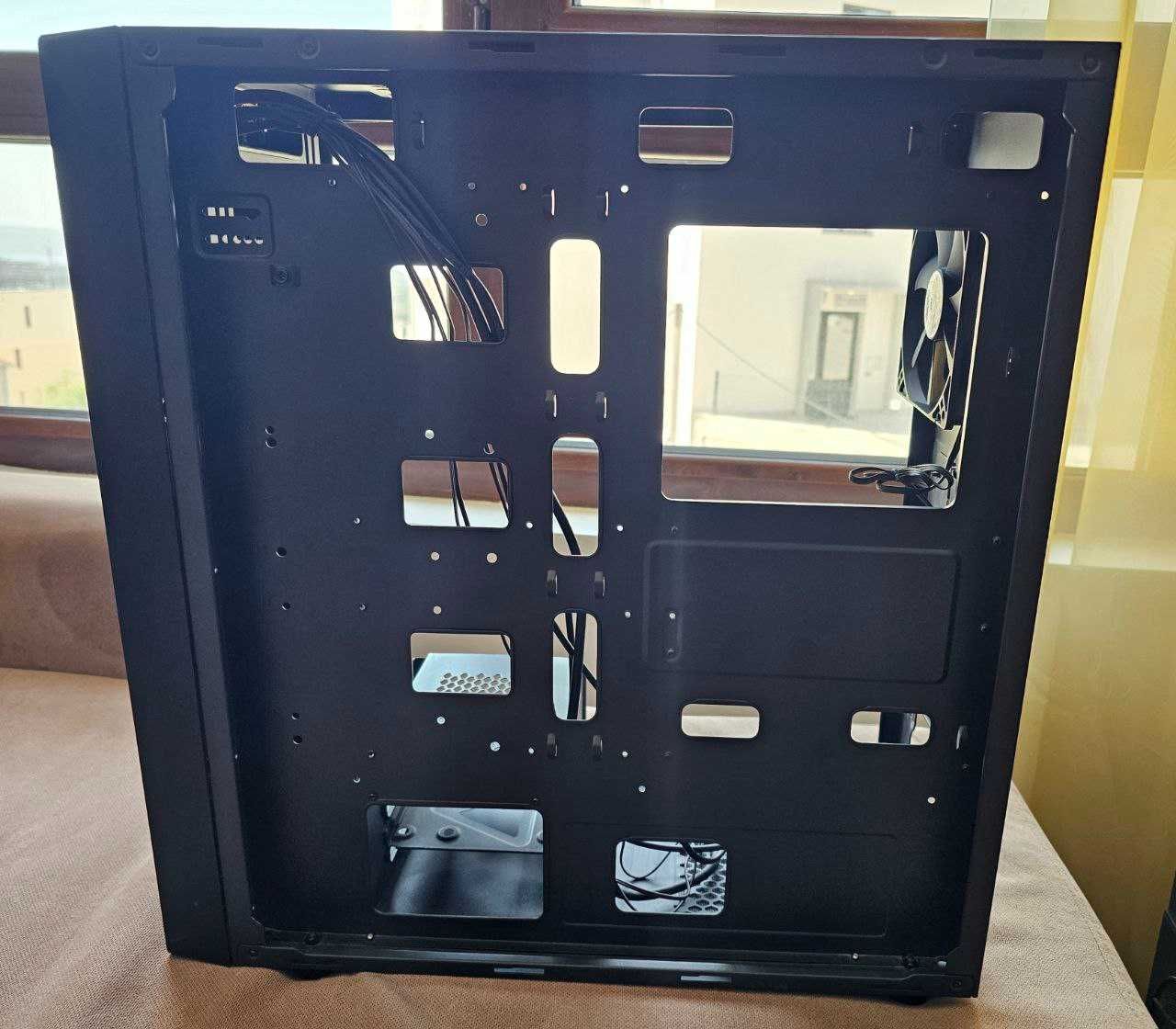 DeepCool E-SHIELD Mini-ITX / Mico-ATX / ATX / E-ATX |Кутия за компютър