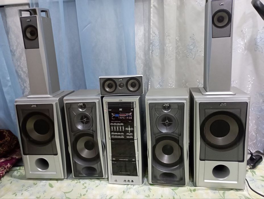 Музикални центір JVC сотилади