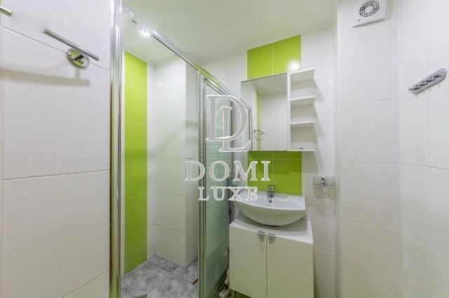 Продава се Тристаен апартамент в Варна, Бизнес хотел - 80 кв.м за 2363 €/кв.м - Снимка #4