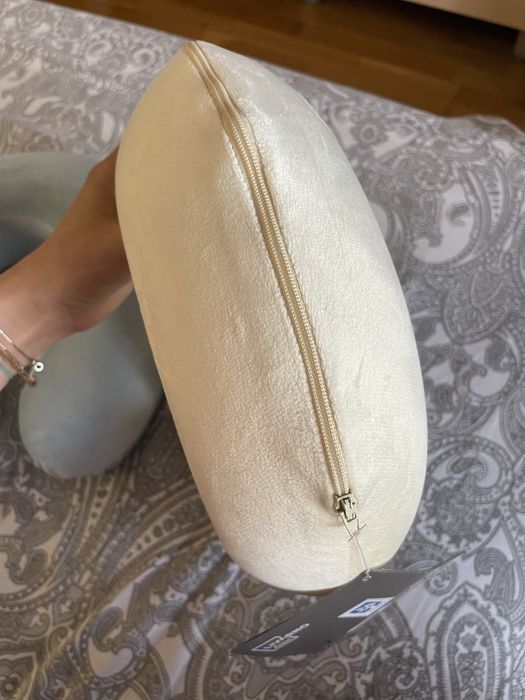 Perna alb-bej cu memorie, TRAVEL