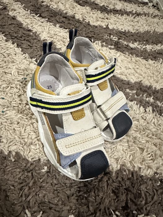 Сандали 25 размер