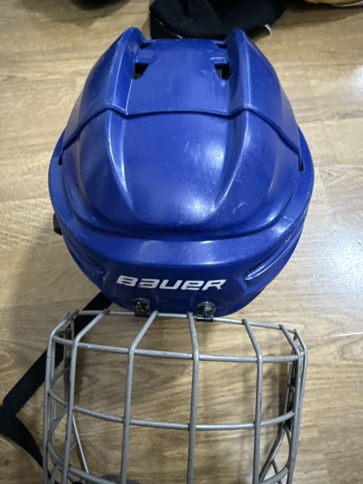 Хоккейный шлем bauer