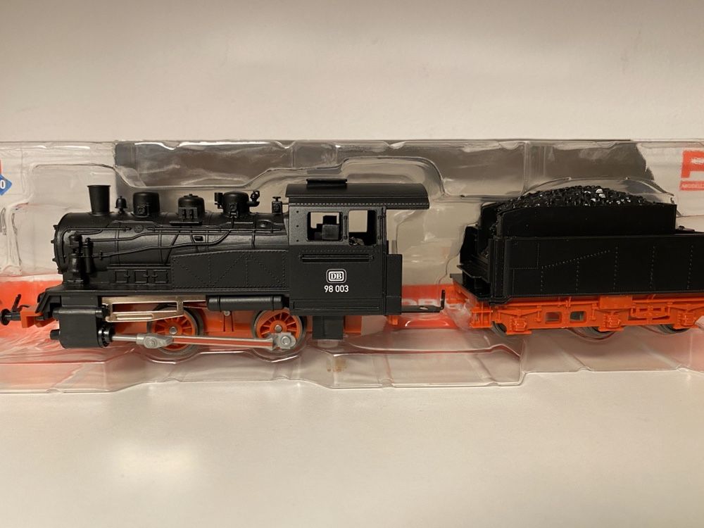 Set hobby locomotiva si vagoane PIKO