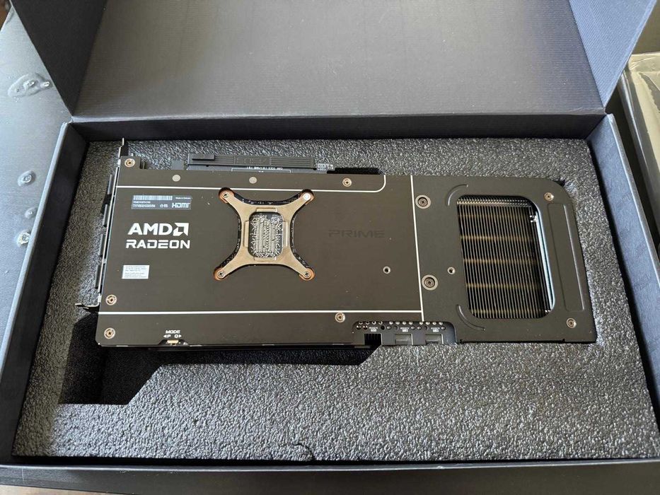 Placa video ASUS Radeon RX 9070 PRIME OC EDITION 16GB DDR6 256-bit