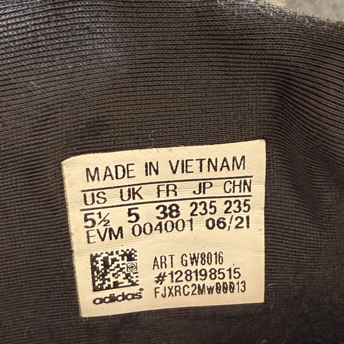 Обувки Adidas Ozweego