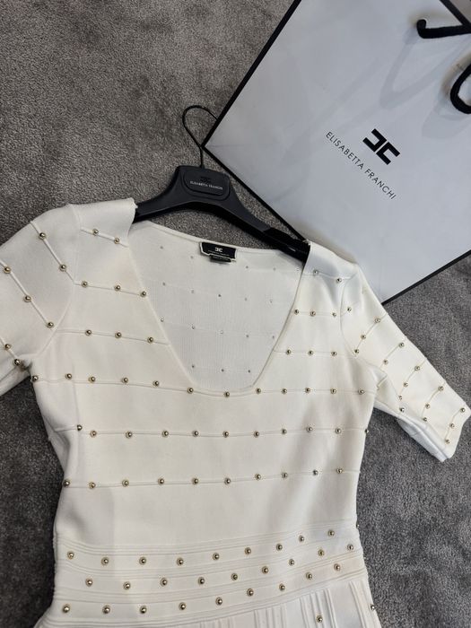 Луксозна рокля Elisabetta Franchi