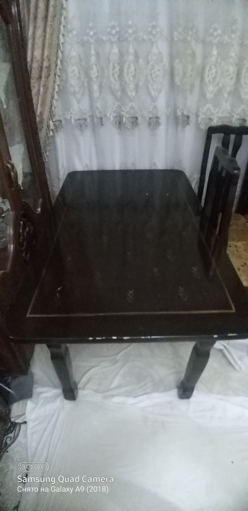 2ta stol va 12ta stul chinor daraxtidan qilingan