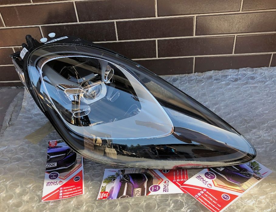 Porsche Cayenne 7p set faruri full led far stanga dreapta plansa bord