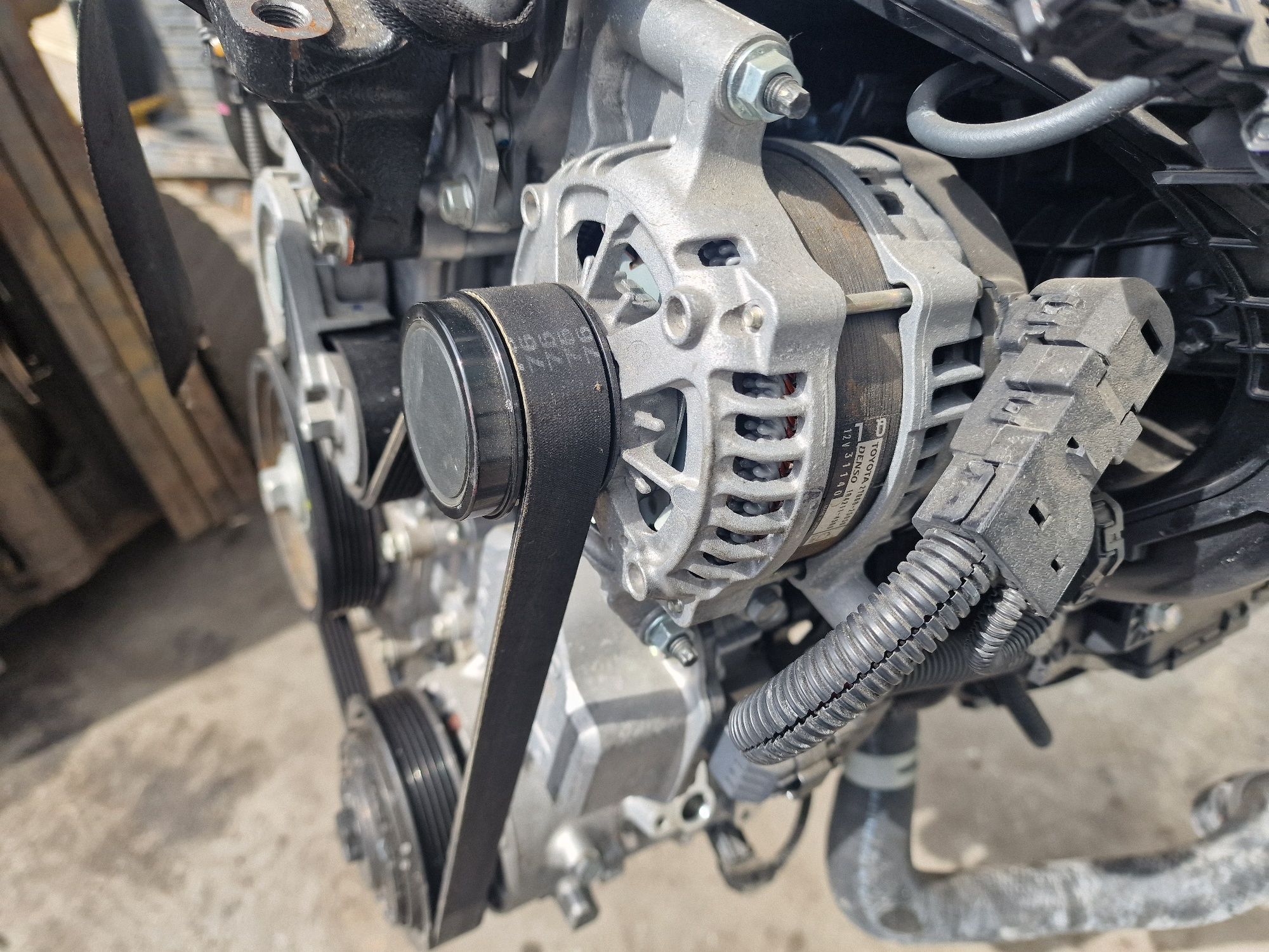 Alternator    F M20A 2.0 benzina toyota rav 4 2019