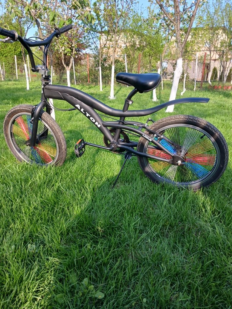 Vând bicicletă bmx