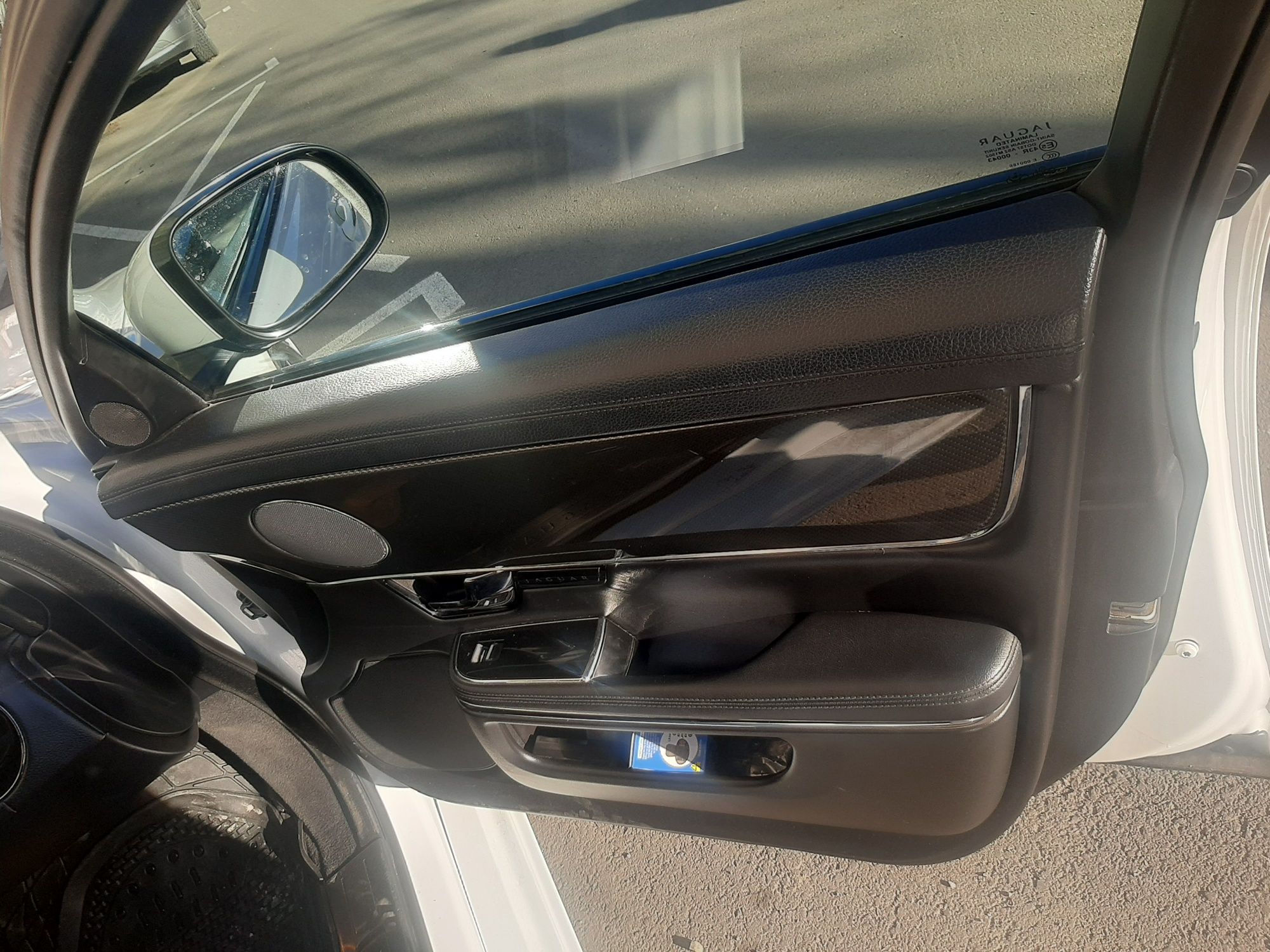 Jaguars  xj  Бял !