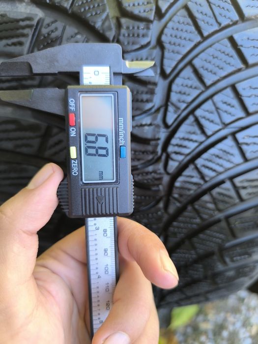 2 бр. Зимни гуми Kumho 275 / 35 R18 Dot 23/20