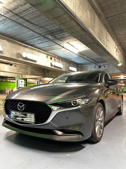 Mazda 3 Mazda 3 Sedan 2024 • 2.0 G150 M-Hybrid • Centre-Line • 6 ani garanție